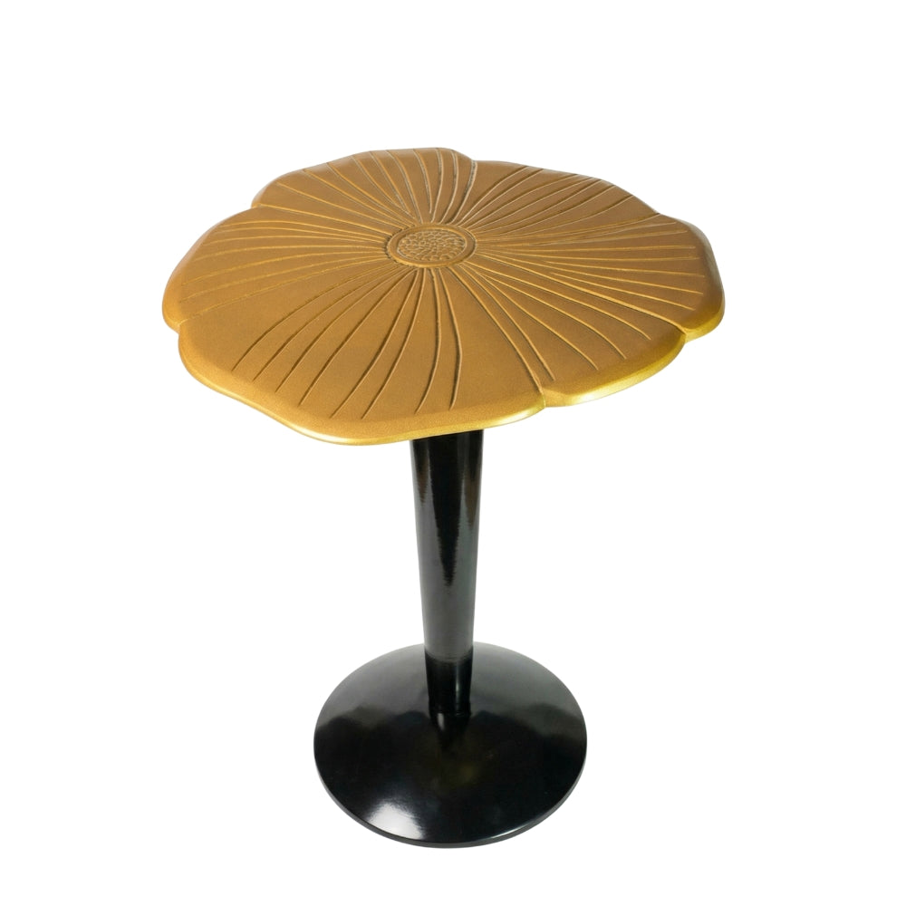 Flora Crest table